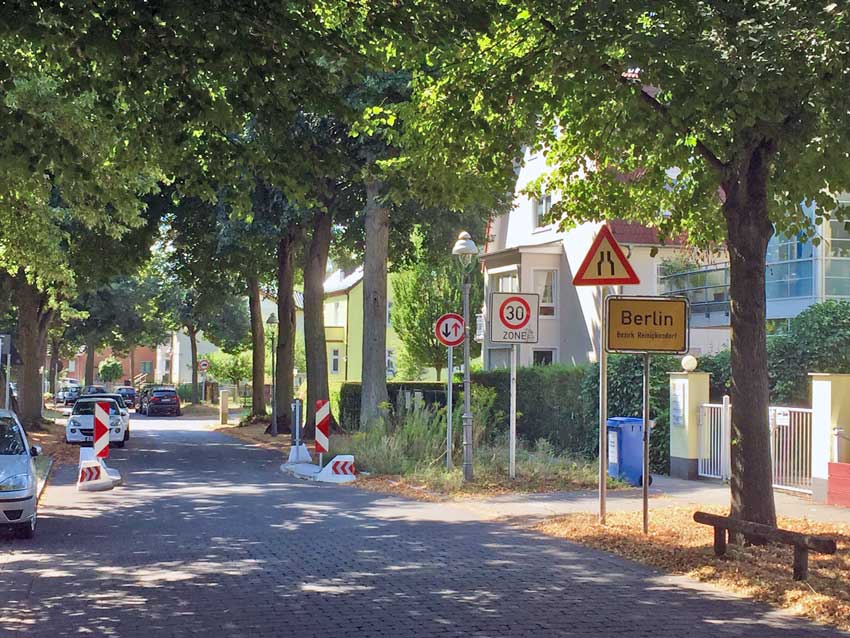 Foto: Durchfahrt Berlin Hermsdorf Glienicke Nordbahn