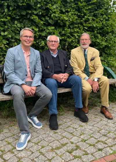 Gute Jahrgänge auf einer Bank